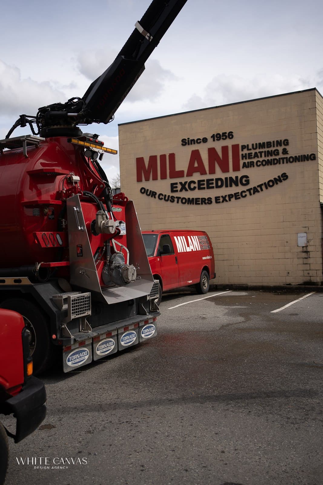 Milani vacuum truck for liquid waste removal